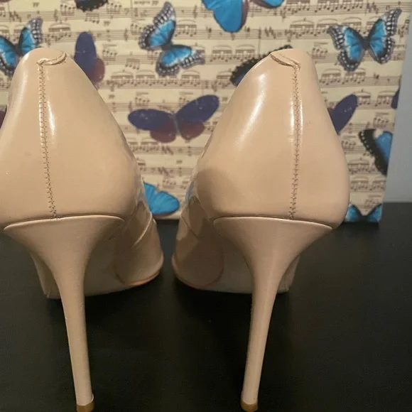 Steve Madden - Got Neutral? - Picture 4 of 5